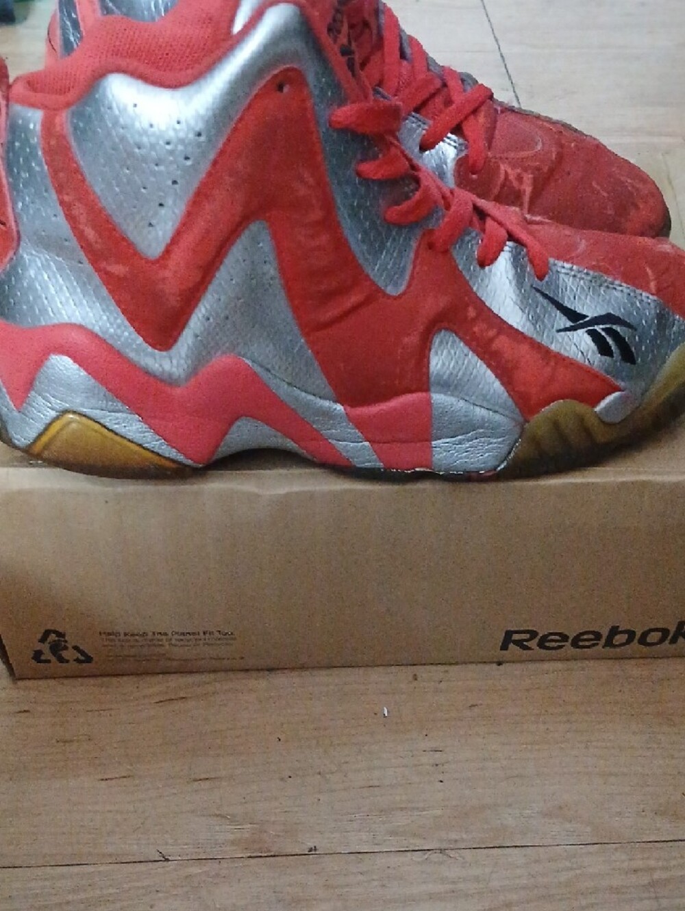 Reebok Red and Silver "KAMIKAZEE" Sneakers Size 9.5 Mens - Picture 4 of 6